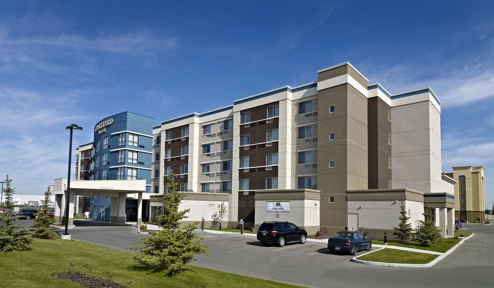 Courtyard By Marriott Edmonton West Hotel Exterior foto